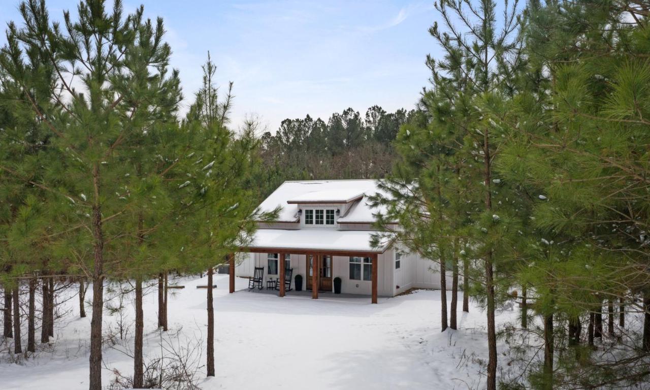 Bella Luna Cabin - Cozy Farmhouse Cabin, Private Deck, Swing Set, Fire Pit, Hot Tub Villa Broken Bow Exterior photo