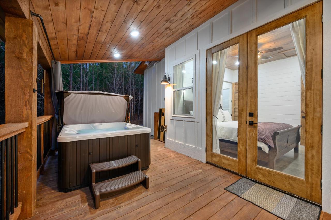 Bella Luna Cabin - Cozy Farmhouse Cabin, Private Deck, Swing Set, Fire Pit, Hot Tub Villa Broken Bow Exterior photo