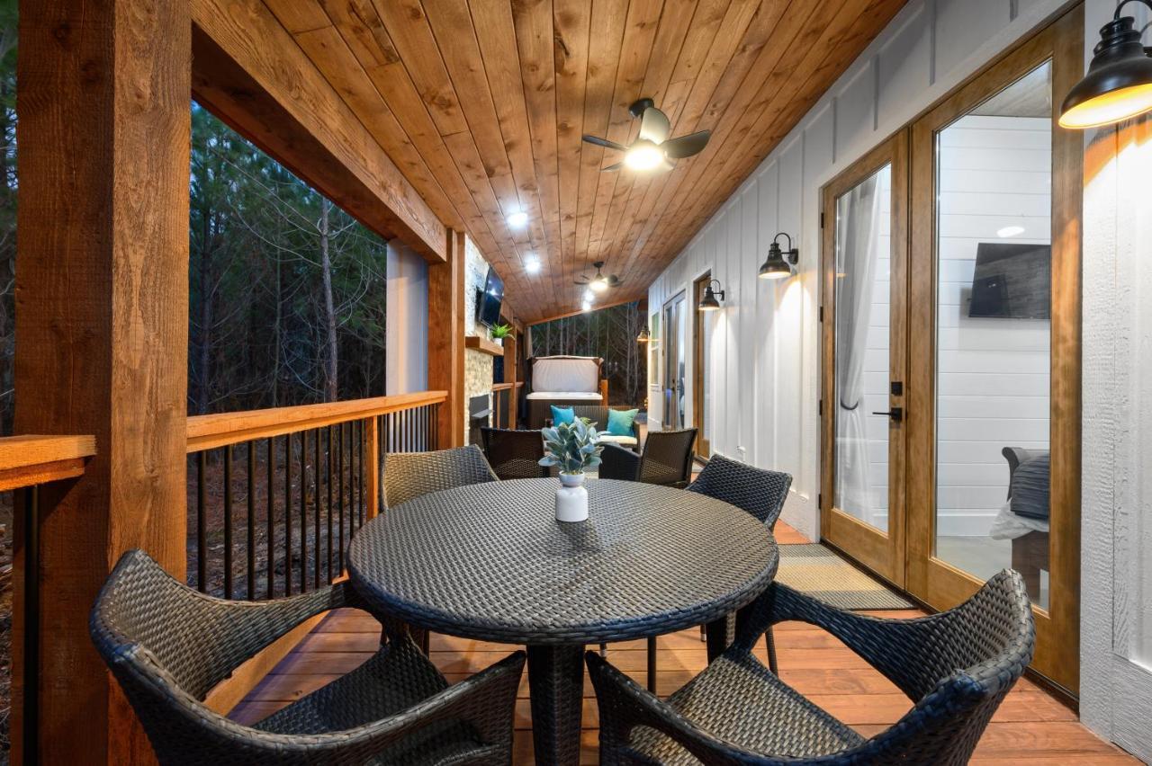 Bella Luna Cabin - Cozy Farmhouse Cabin, Private Deck, Swing Set, Fire Pit, Hot Tub Villa Broken Bow Exterior photo